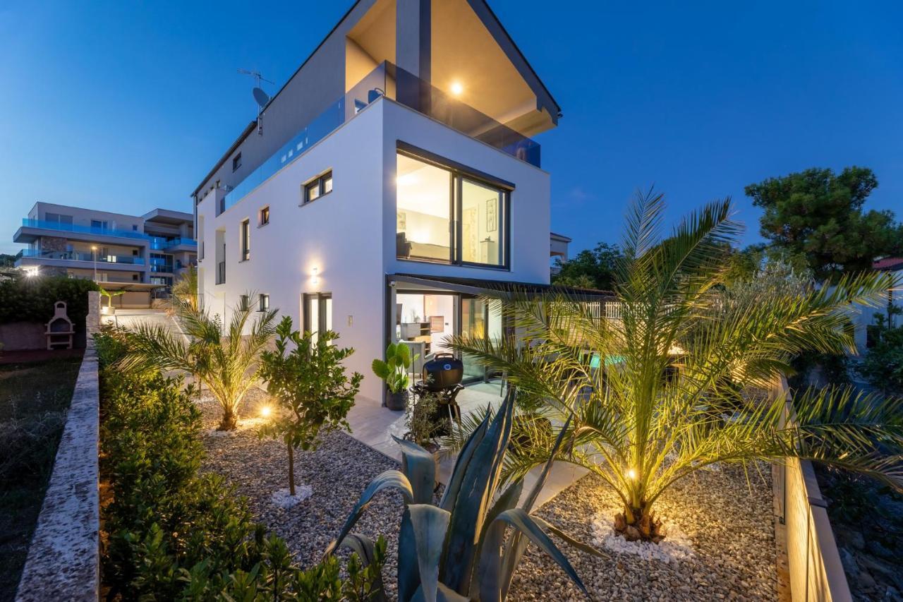 Luxury Villa Adria Apartments クルク エクステリア 写真
