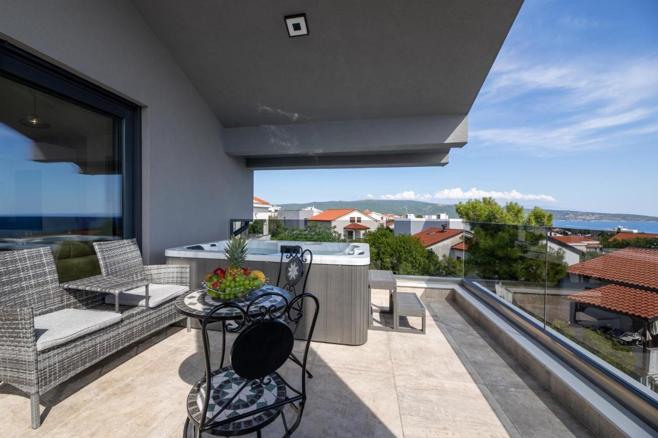 Luxury Villa Adria Apartments クルク エクステリア 写真