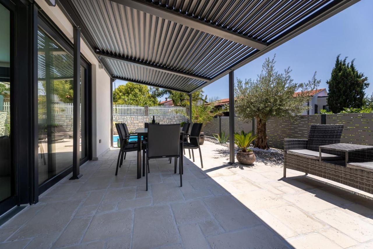 Luxury Villa Adria Apartments クルク エクステリア 写真