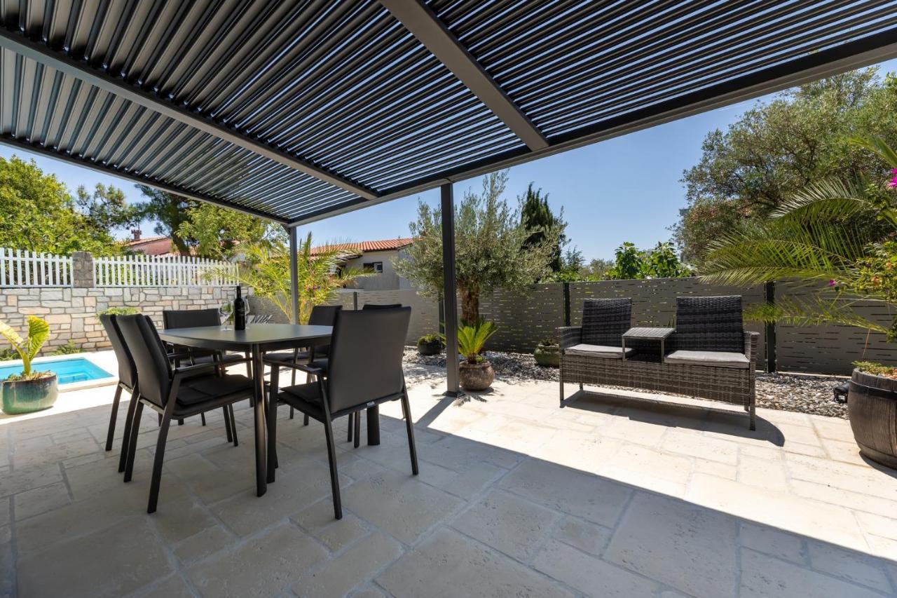 Luxury Villa Adria Apartments クルク エクステリア 写真