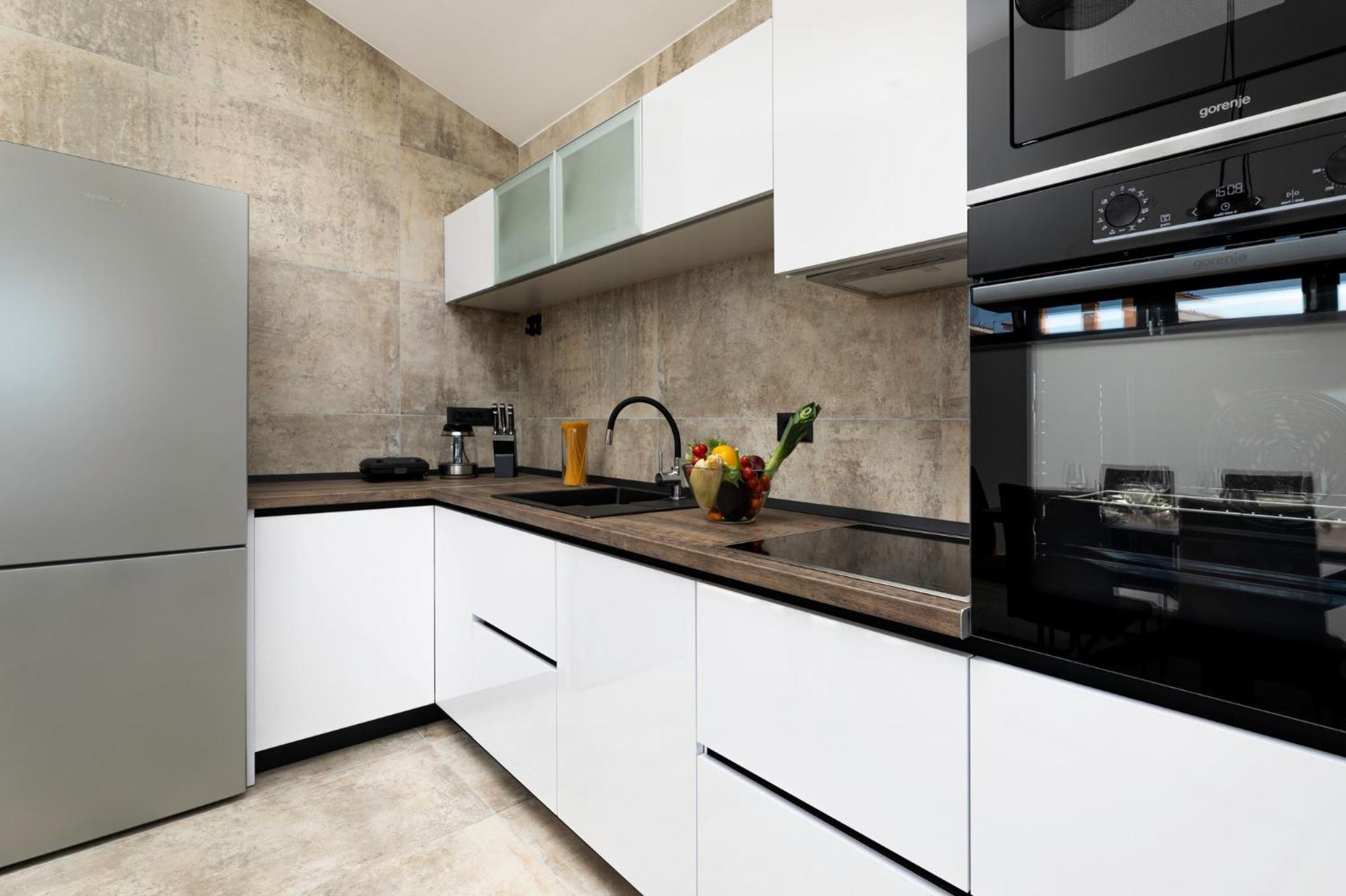 Luxury Villa Adria Apartments クルク エクステリア 写真