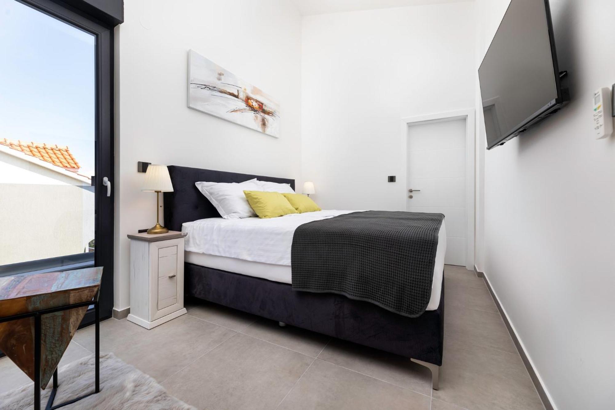 Luxury Villa Adria Apartments クルク エクステリア 写真