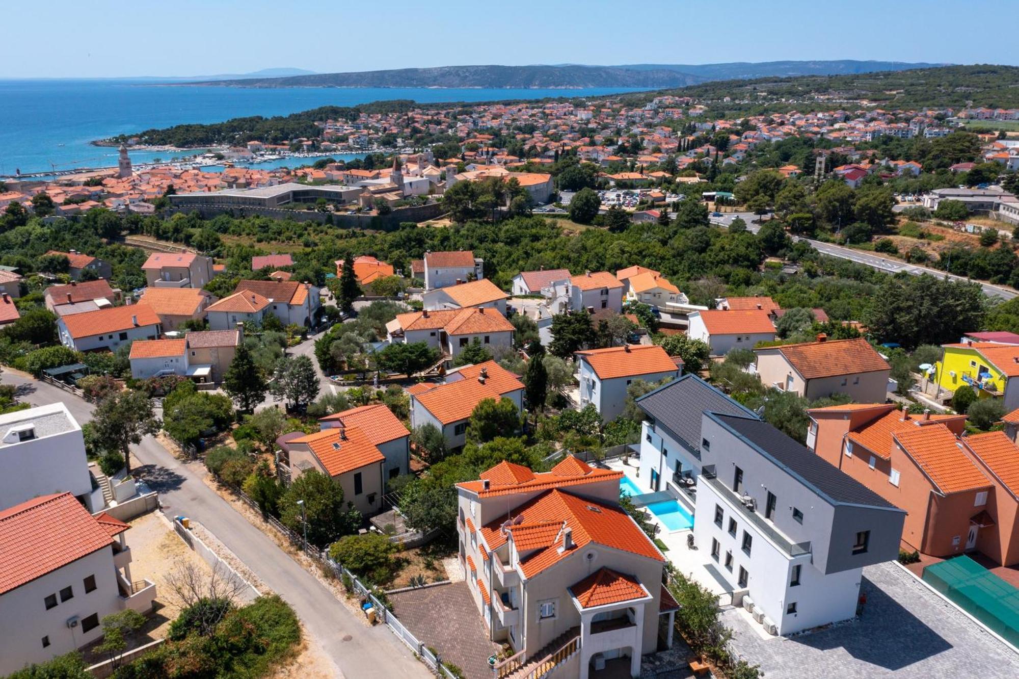 Luxury Villa Adria Apartments クルク エクステリア 写真