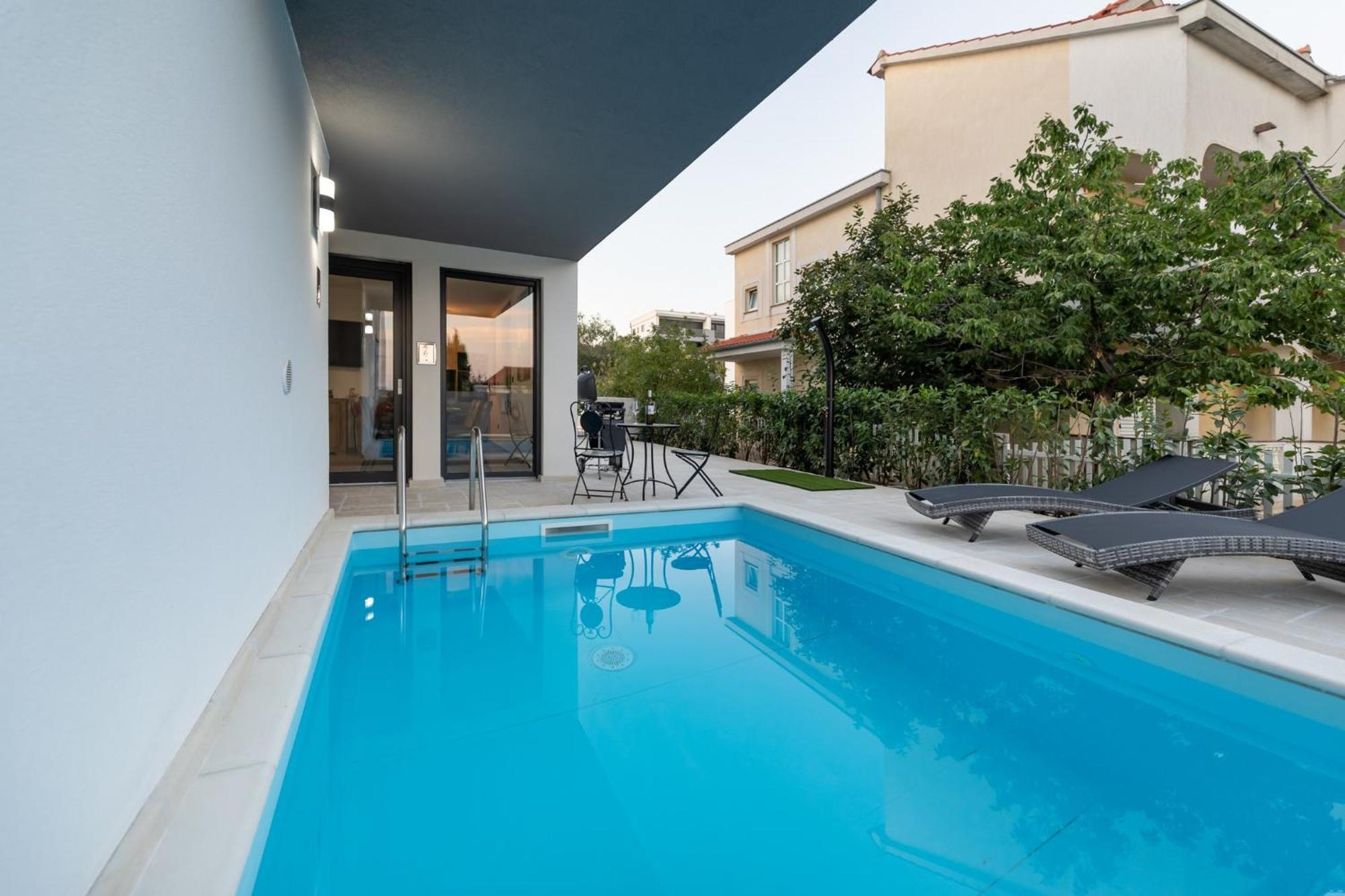 Luxury Villa Adria Apartments クルク エクステリア 写真