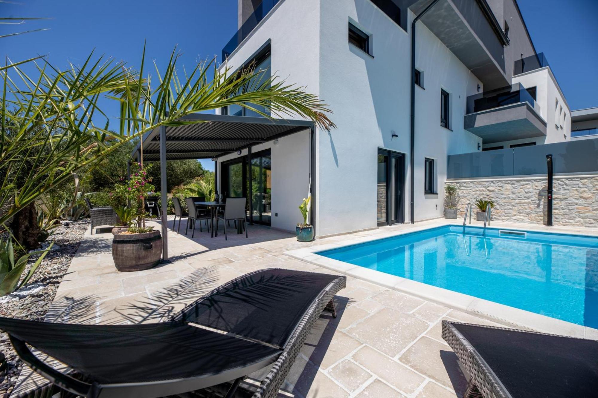 Luxury Villa Adria Apartments クルク エクステリア 写真