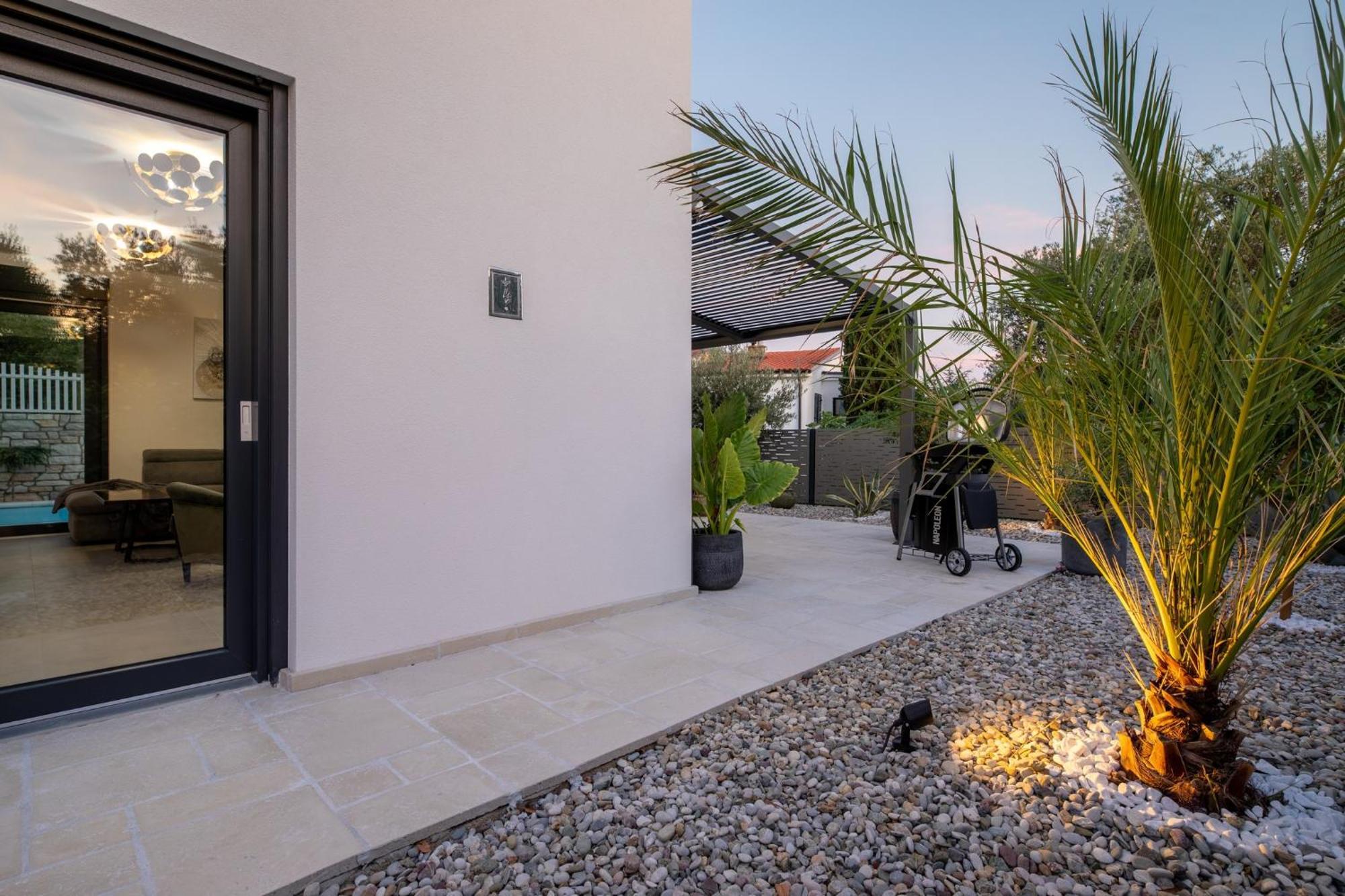 Luxury Villa Adria Apartments クルク エクステリア 写真
